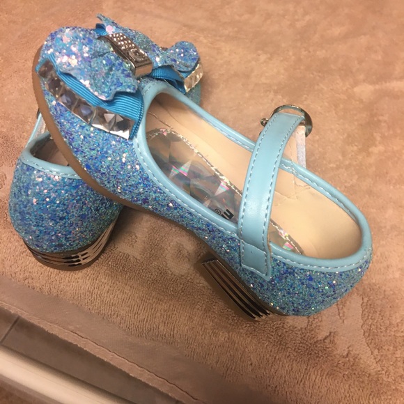 Sparkly Princess Shoes - Picture 3 of 9